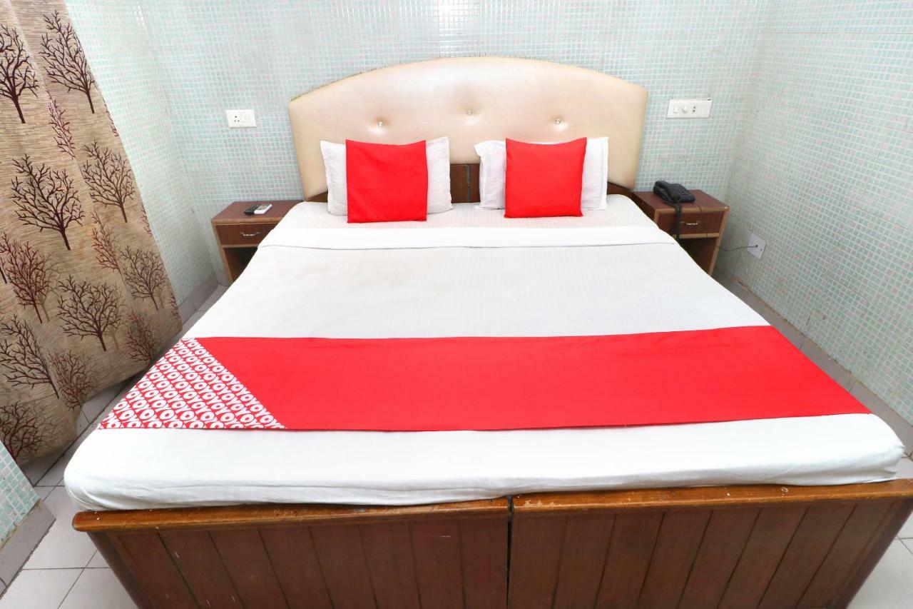 Oyo 38170 Hotel Grand Plaza Chandigarh Exterior photo